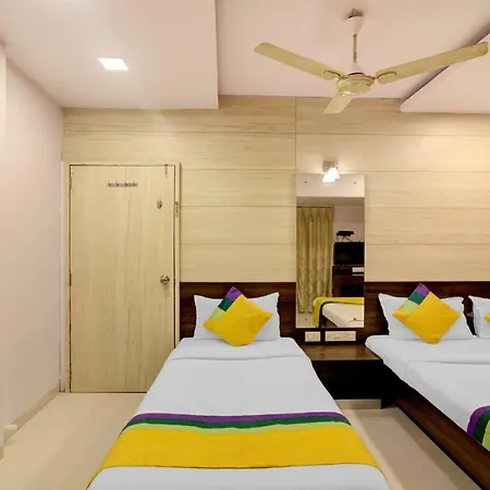 Hotel Daisy Residency 3*