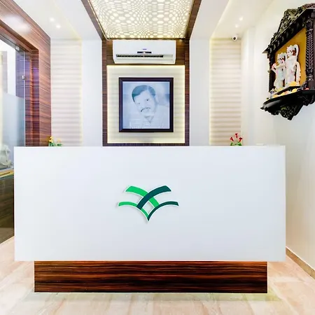 Capital O 45076 Vegas Residency Deluxe Hotel Mumbai