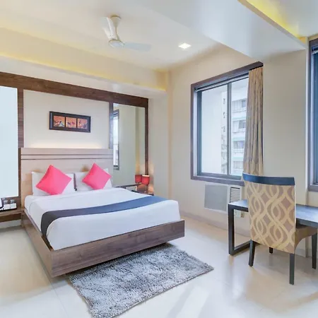 Capital O 45076 Vegas Residency Deluxe Hotel 3*