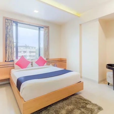 Capital O 45076 Vegas Residency Deluxe Hotel Mumbai