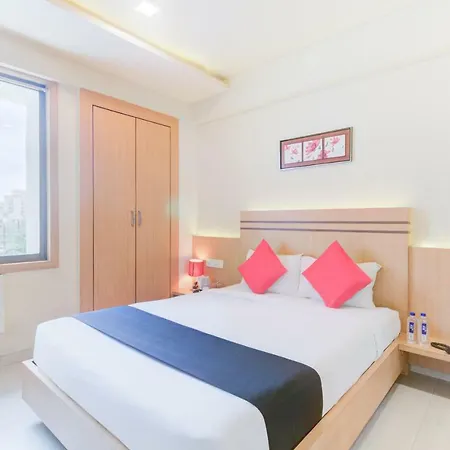 Capital O 45076 Vegas Residency Deluxe Mumbai