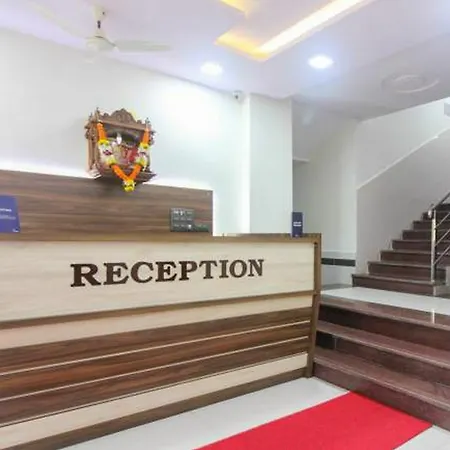 Hotel Oyo 23656 Parimeet Mumbai