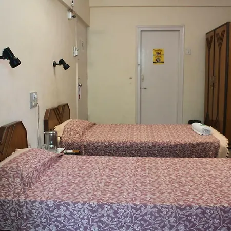 Ywca International Centre Hotel 3*