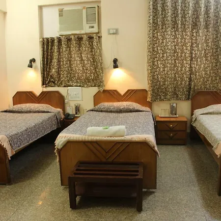 Ywca International Centre 3*