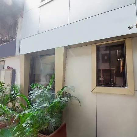 Hotel Oyo 3630 Ajwa