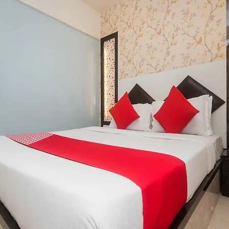 Fabhotel Veera Residency - Nr Airport 3*