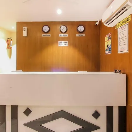 Hotel Deluxe Residency 3*