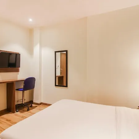 Hotel Deluxe Residency 3*