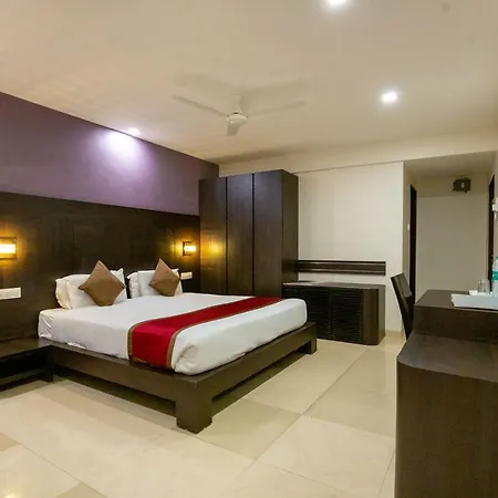 Hotel Sukh 3*