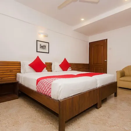 Hotel Oyo 3762 Swamini Niwas 3*