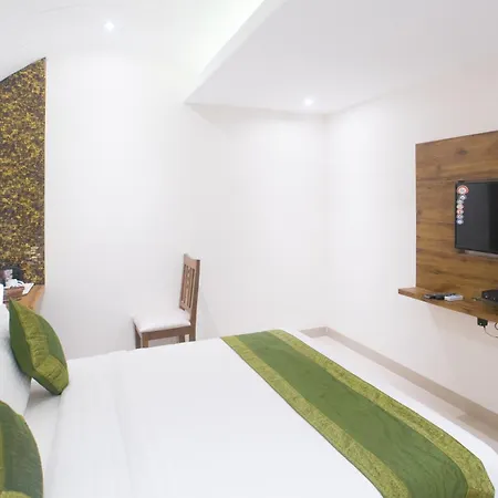 Treebo Amber International Airport T2 Hotel Mumbai