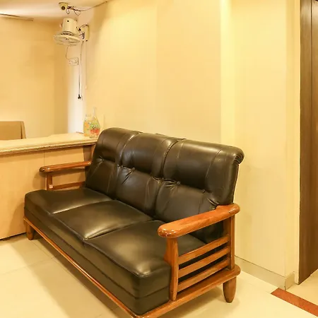 Hotel Daisy Residency