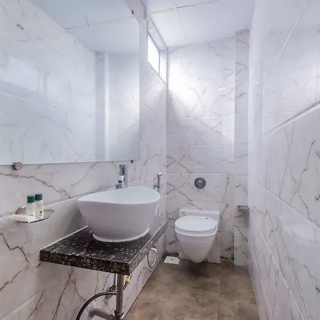 Hotel Via Arton 3*