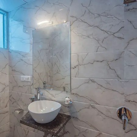 Via Arton Hotel 3*