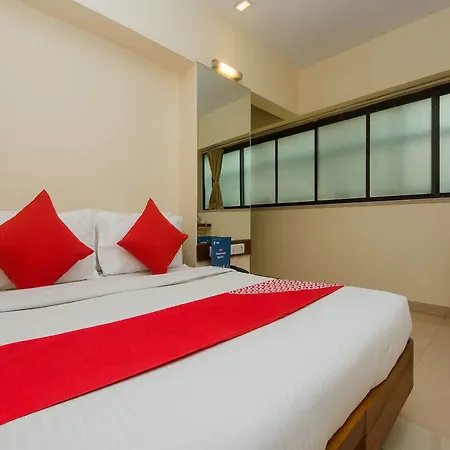 Hotel Oyo Flagship 685 Jayshree Domestic Airport 2*