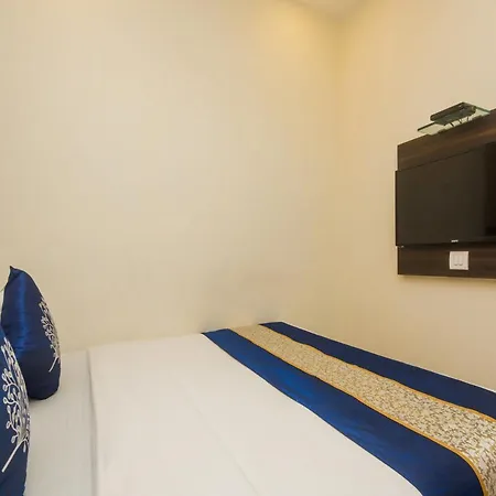 Golden Galaxy Hotel Mumbai