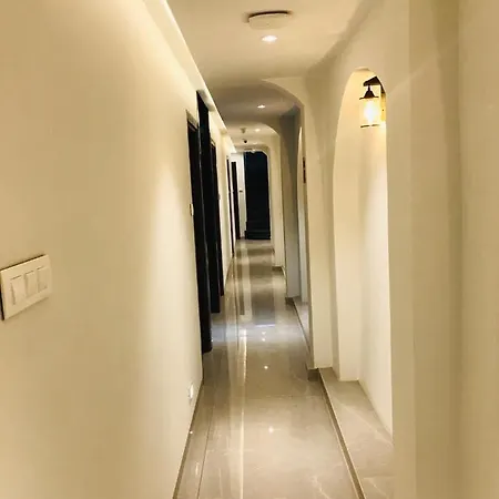 Flora - Hotel 3*