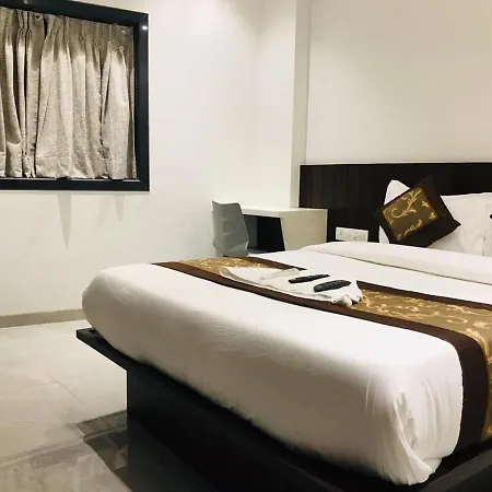 Flora - Hotel 3*