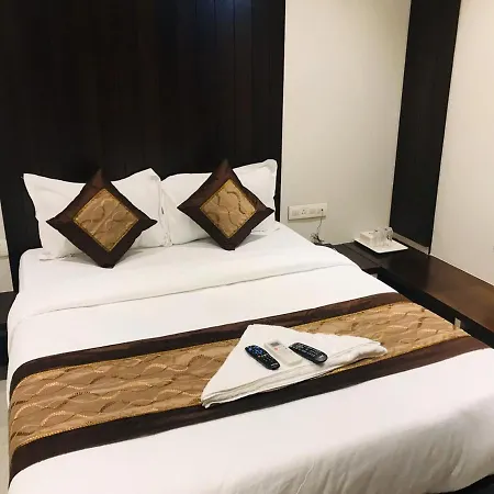 Flora - Hotel Mumbai
