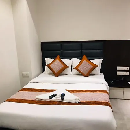 Flora - Hotel 3*