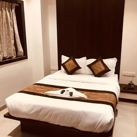 Flora - Hotel 3*