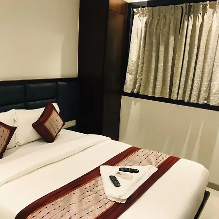 Hotel Flora - 3*