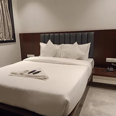Flora - 3* Mumbai