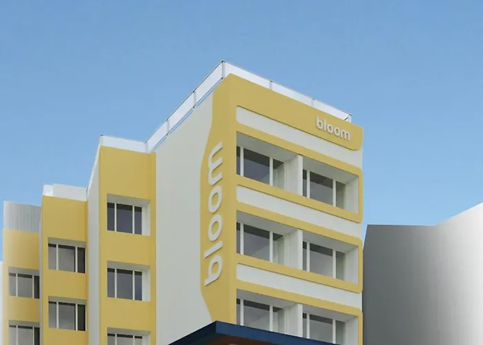 Bloom Hotel - Juhu