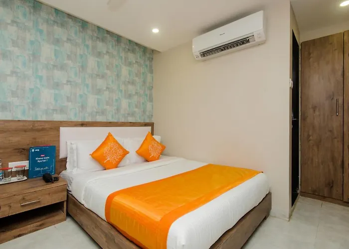 Oyo Hotel Blue Bay Near R City Mall