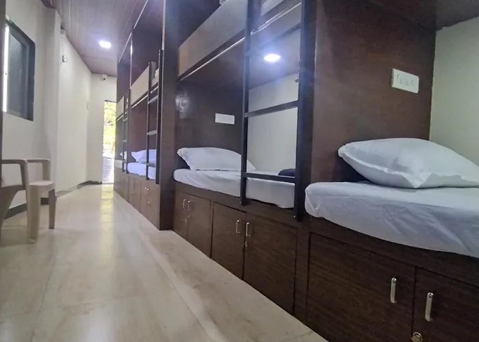 Ayat Dormitory Asalpha Metro