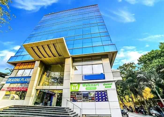 Glitz Hotels-Ascot International Airport