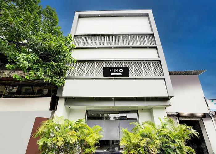 Hotel Airport Crown Andheri East, Mumbai