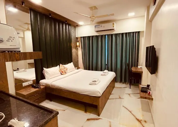 Tim Santacruz Mumbai Airport