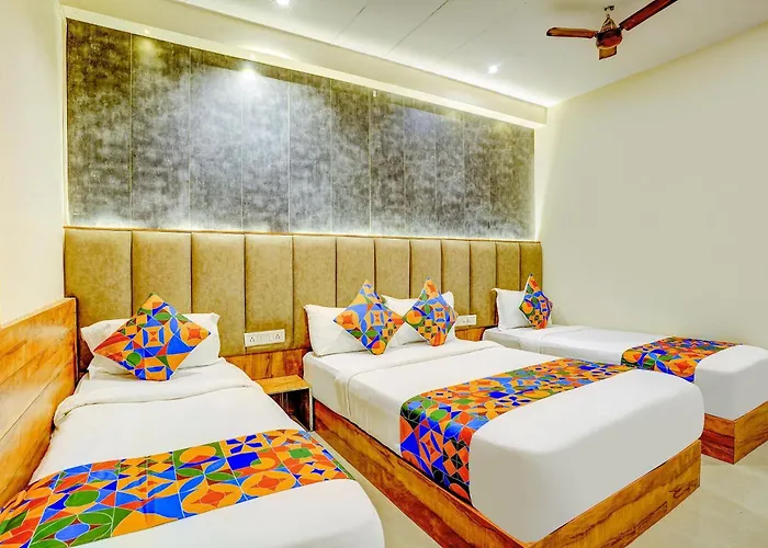 OYO 17202 Hotel Indore