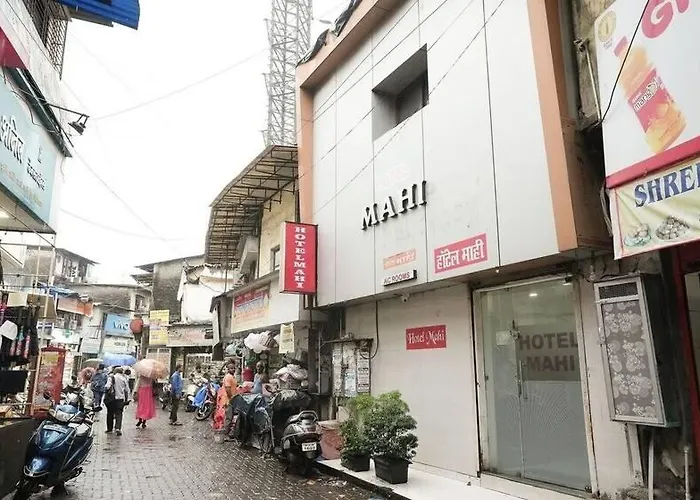 Hotel Maha Residency