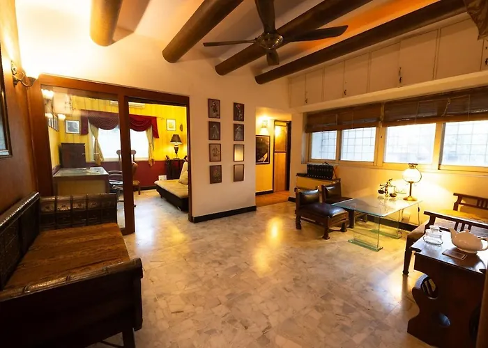 Cosy Artistic Apartment In Andheri