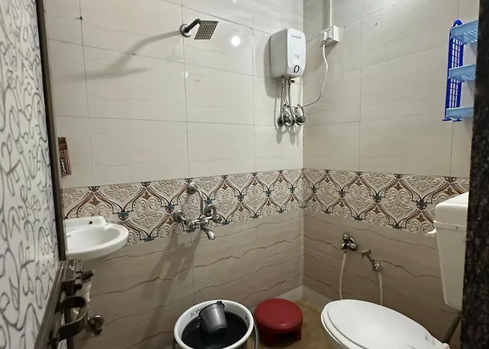 1Bhk-Entire Home Near Kokilaben Dhirubhai Ambani Hospital Andheri W