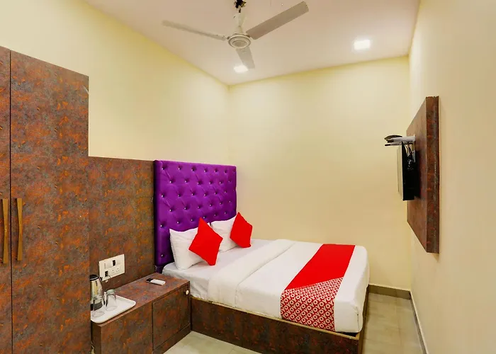 Collection O Goregaon West