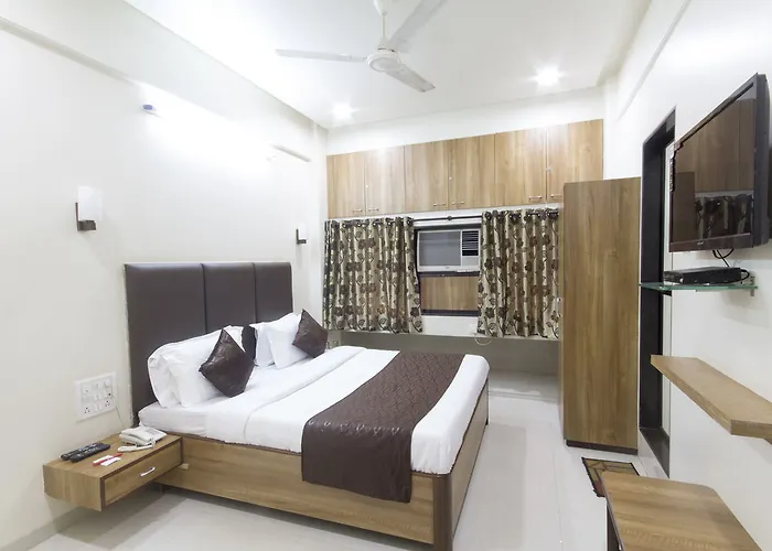 Oyo Rooms Chembur Monorail Station