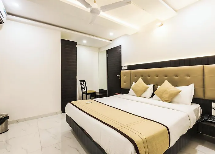 Hotel Bkc Palace