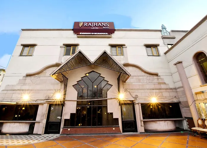 Rajhans Hotel