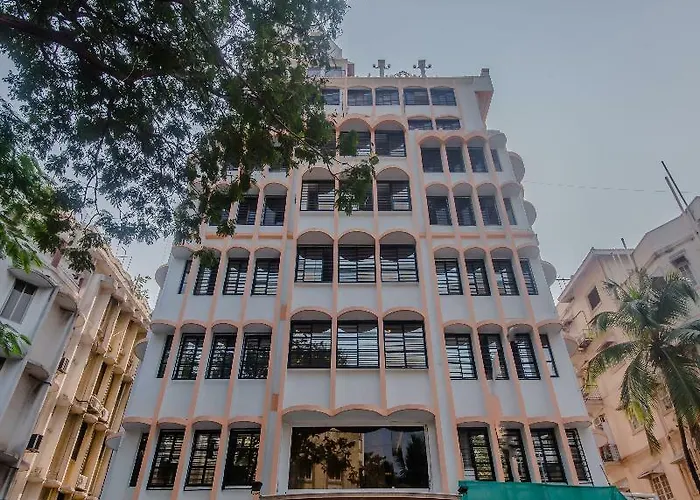 Oyo Flagship 15439 Colaba