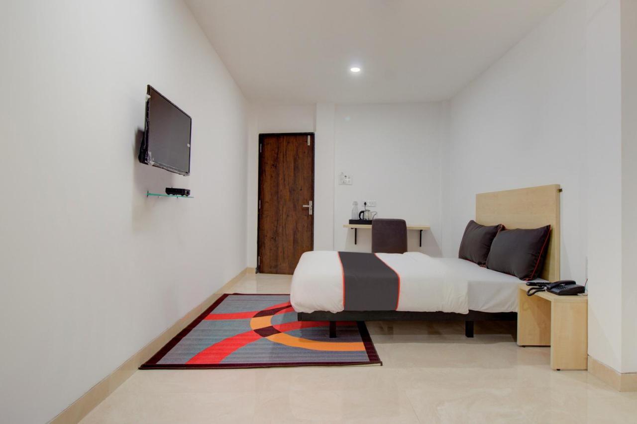 Collection O 50232 ULIFE HOTEL 4*