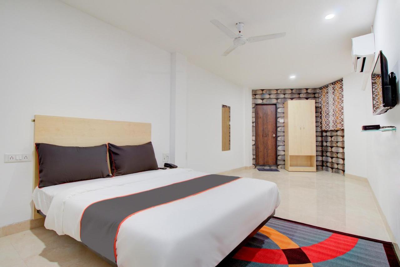 Collection O 50232 ULIFE HOTEL Hotel Bombaim