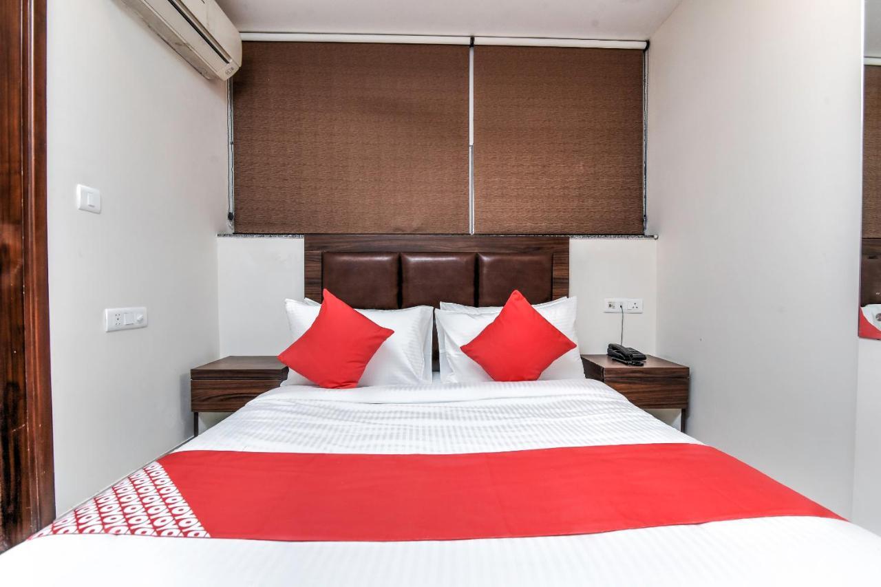 Oyo 74865 Neelkamal Hotel Mumbai