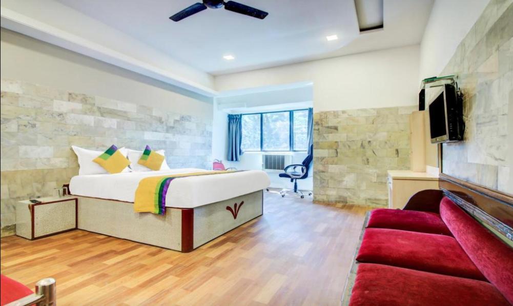 Evergreen Hotel
