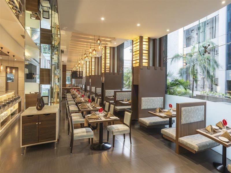 Hotel The Regale By Tunga Mumbai
