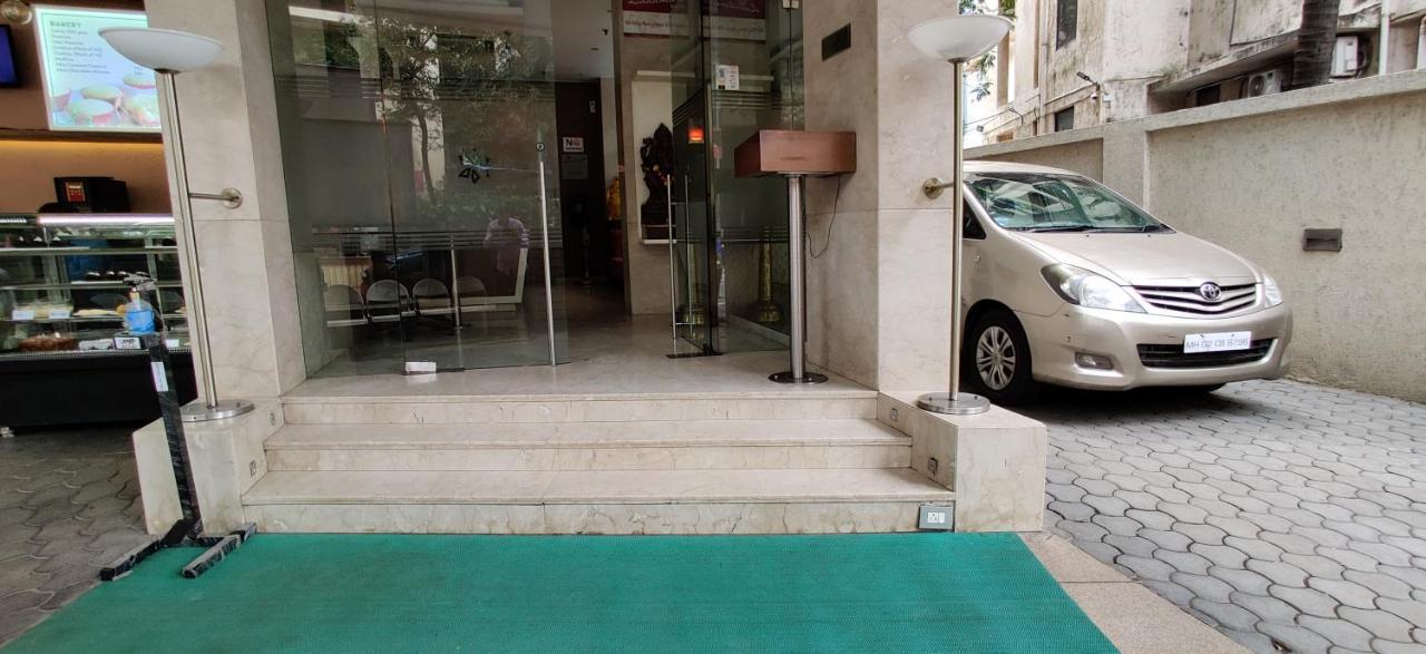Landmark Residency Hotel 3*
