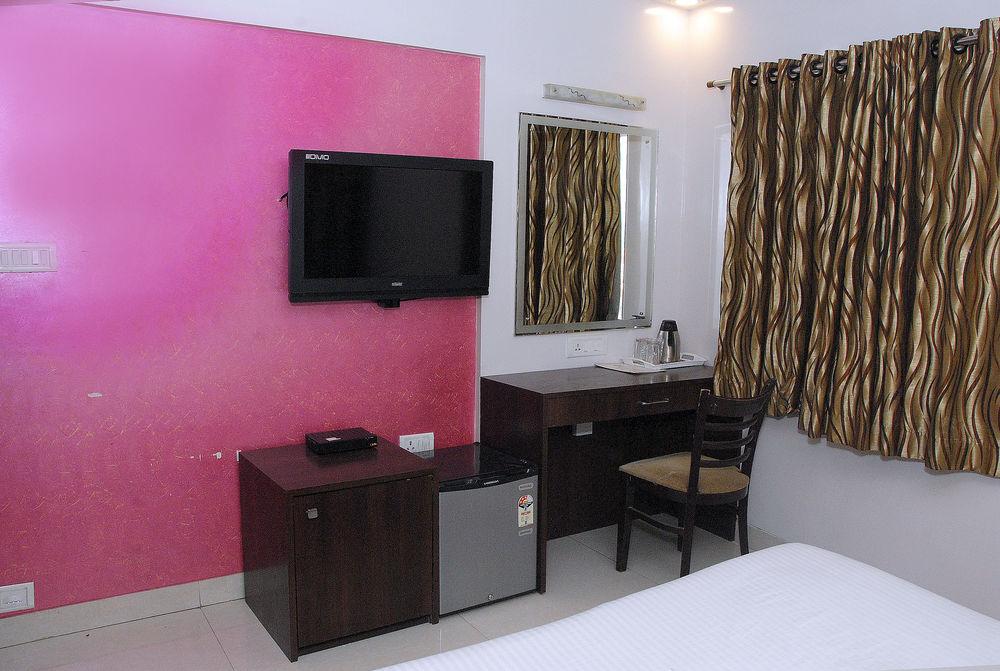 Fabhotel Kamran Residency 3*
