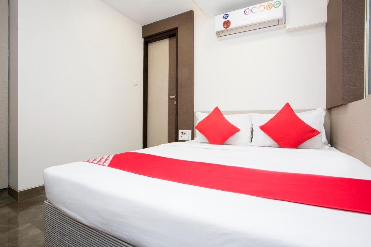 Oyo 29653 Royal 3* Mumbai